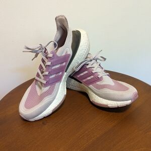 Adidas Ultraboost 22